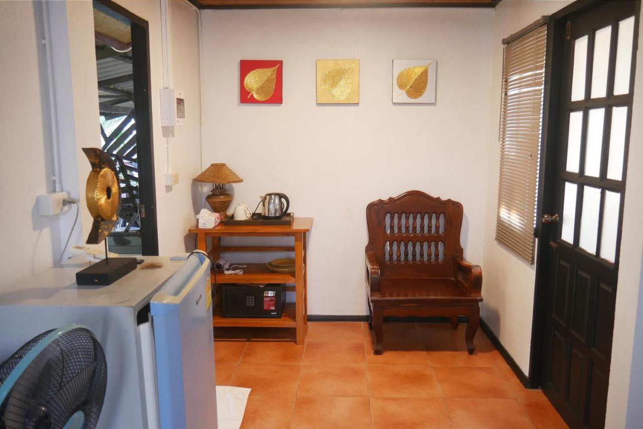 Big Elk Steak House - Homestay Trat Extérieur photo